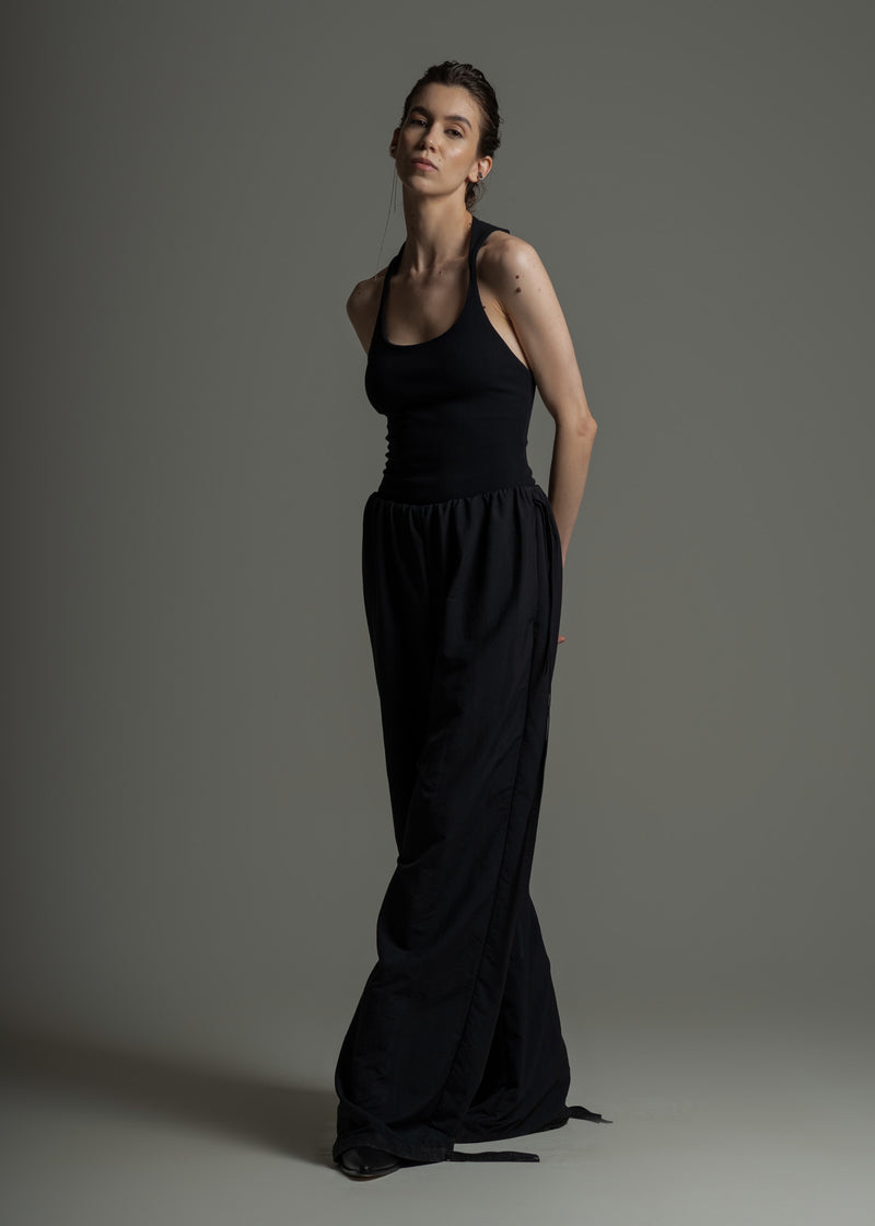 Calça Roll preta em poliamida bio-d