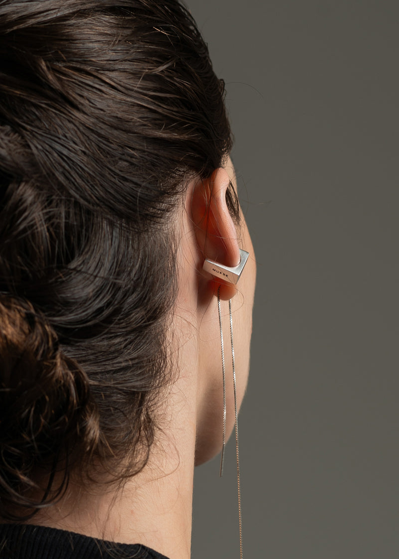 Ear Cuff Totem em prata de lei