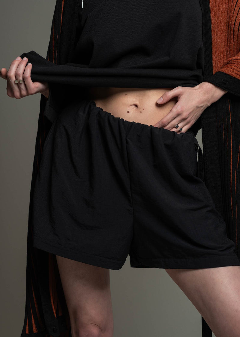 Short Roll preto em poliamida bio-d